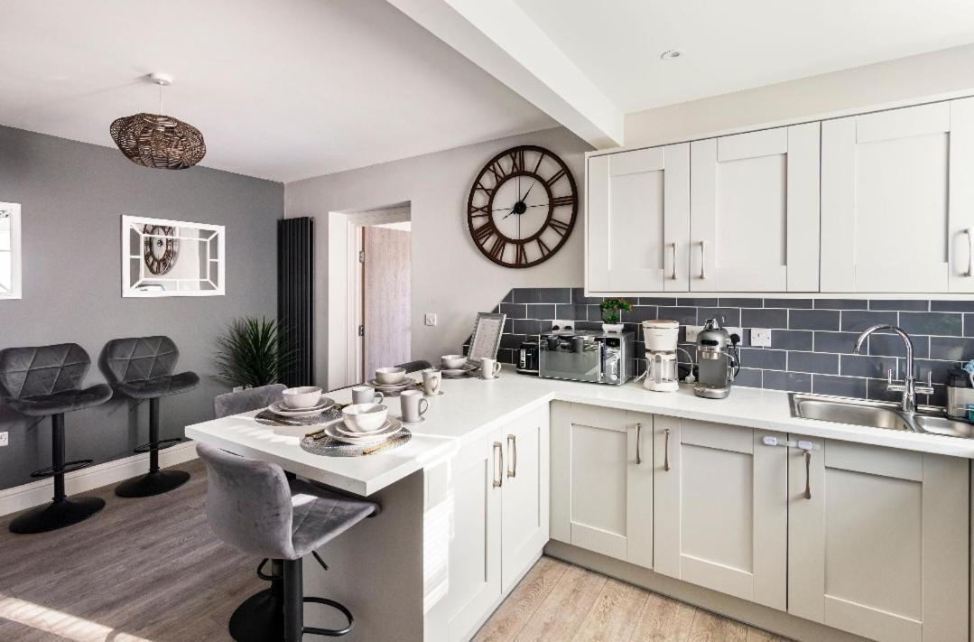 Luxury House 4 Ensuite Bedrooms, Free Parking ,Wifi Oxford Kültér fotó