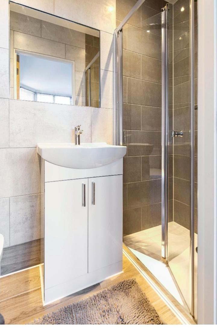 Luxury House 4 Ensuite Bedrooms, Free Parking ,Wifi Oxford Kültér fotó